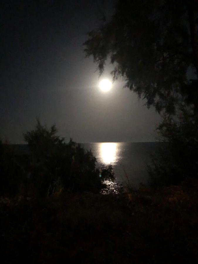 Seafront Studio With Direct Beach Access Koroni  Exterior foto